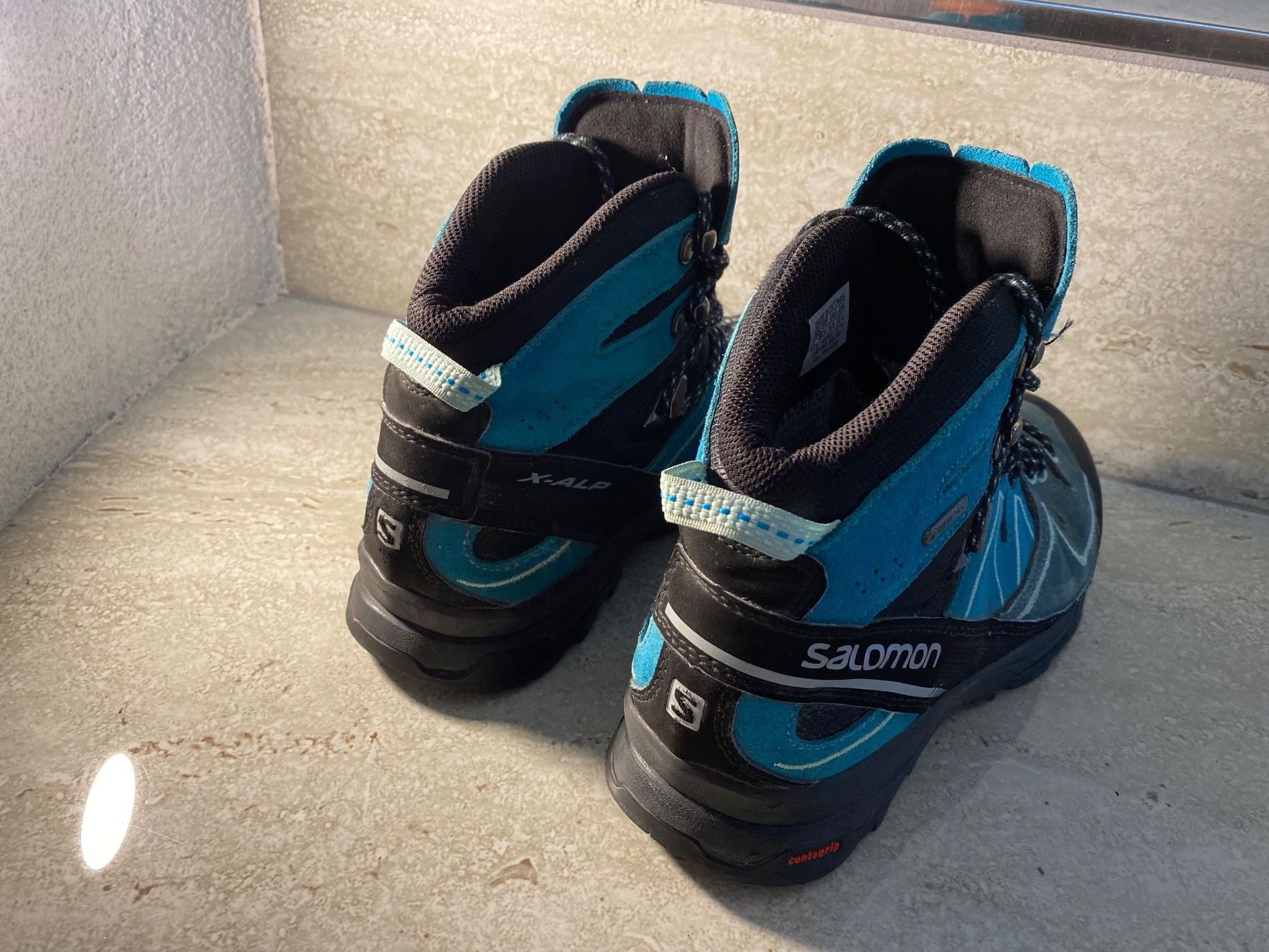 Salomon Chaussures femmes: Salomon Wanderschuhe 36 2/3 – D'occasion à Birrwil par Bendegriz 1