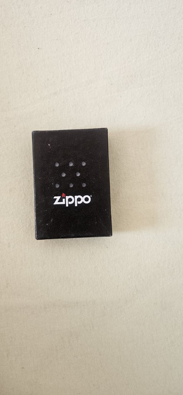 Zippo Accendini: Feuerzeug – Usato da Tenniken venduto da eli_2vp7 2