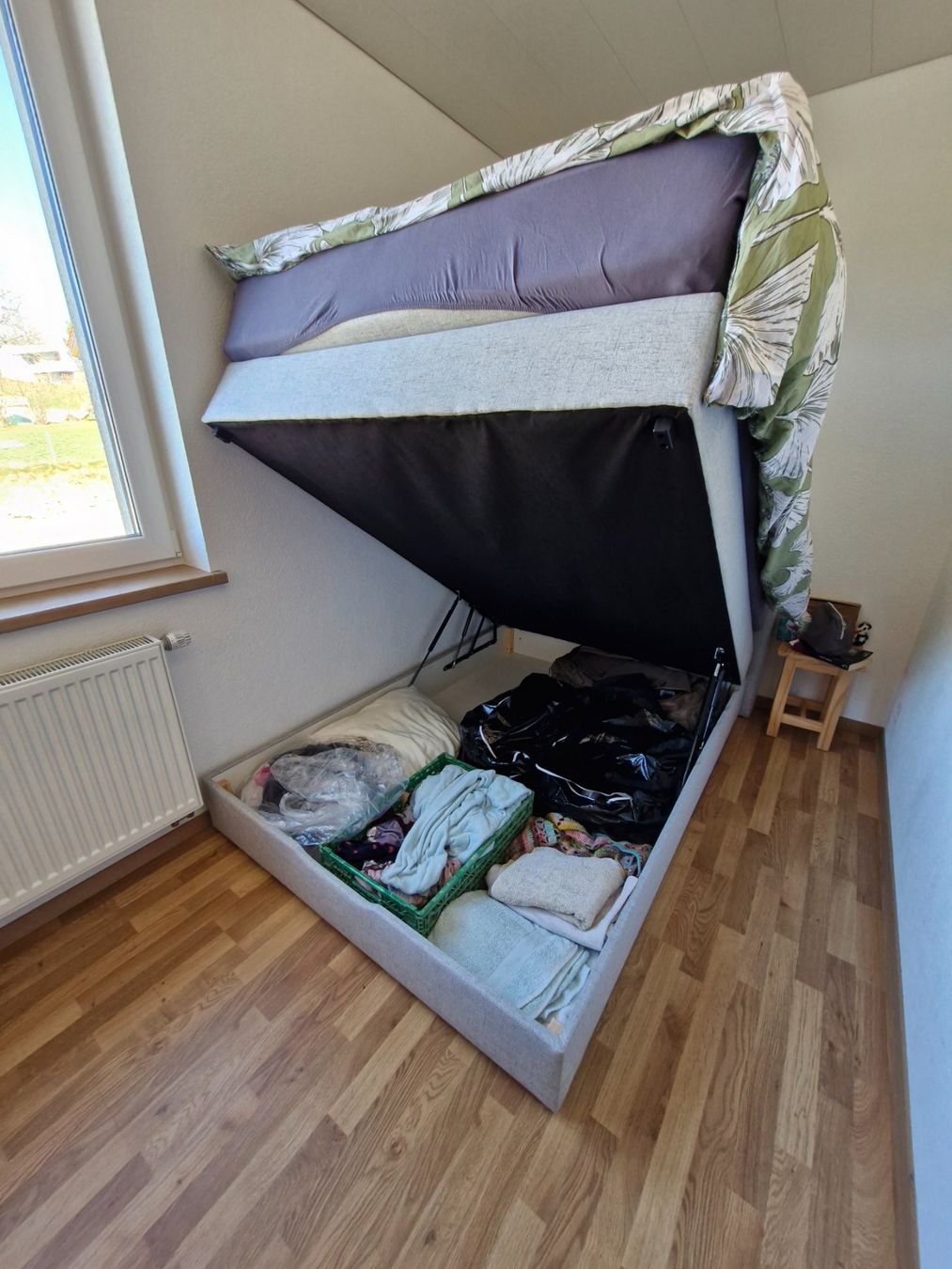Letti: Lit box spring complet neuf – Nuovo (secondo la descrizione) da Saignelégier venduto da sol_t72q 1