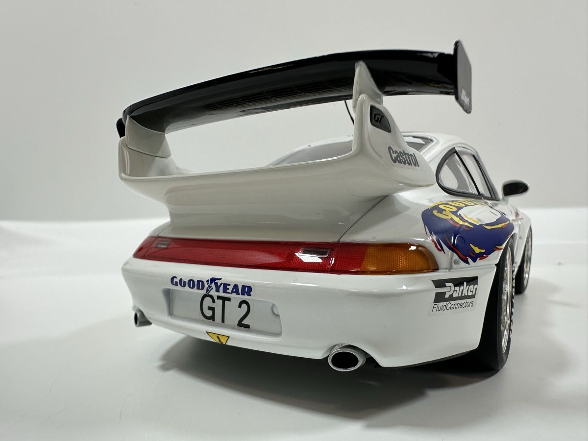 UT Models Modellini d'auto: Porsche 911 GT2 1:18, UT Models – Usato da Zofingen venduto da rf9_x2xt 4
