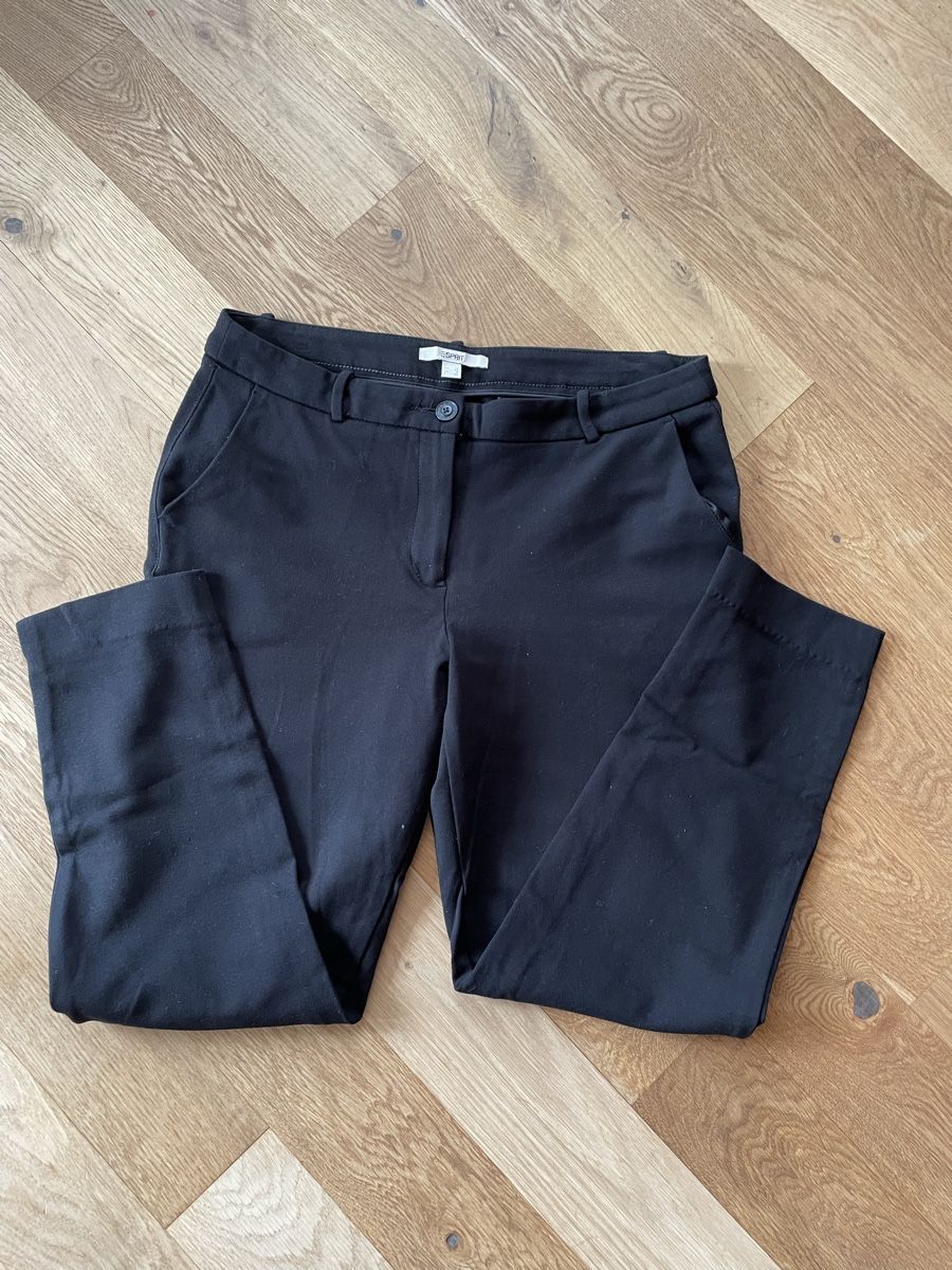 Esprit Pantaloni: Schicke Esprit Hose, Gr. 38, schwarz – Usato da Oberwil BL venduto da another-day-of-sun 1