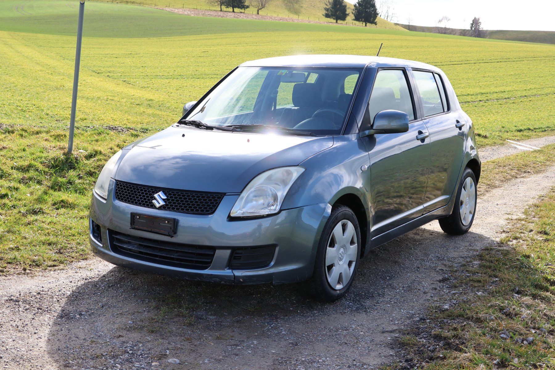 Suzuki Autos: Suzuki Swift 1.3i 4x4 – D'occasion à Huttwil par gropsuhu 1