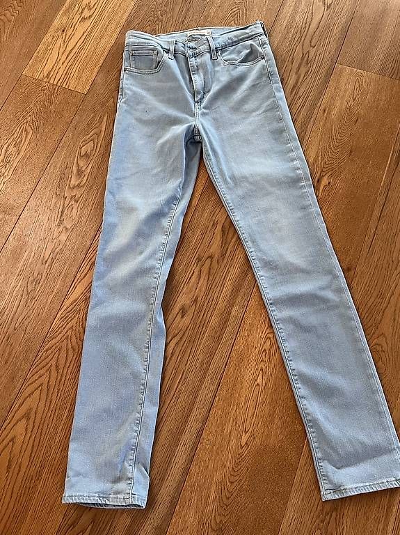 Jeans: Jeans Levi's 724 Gr. 29/32 – D'occasion à Matten par mogli035