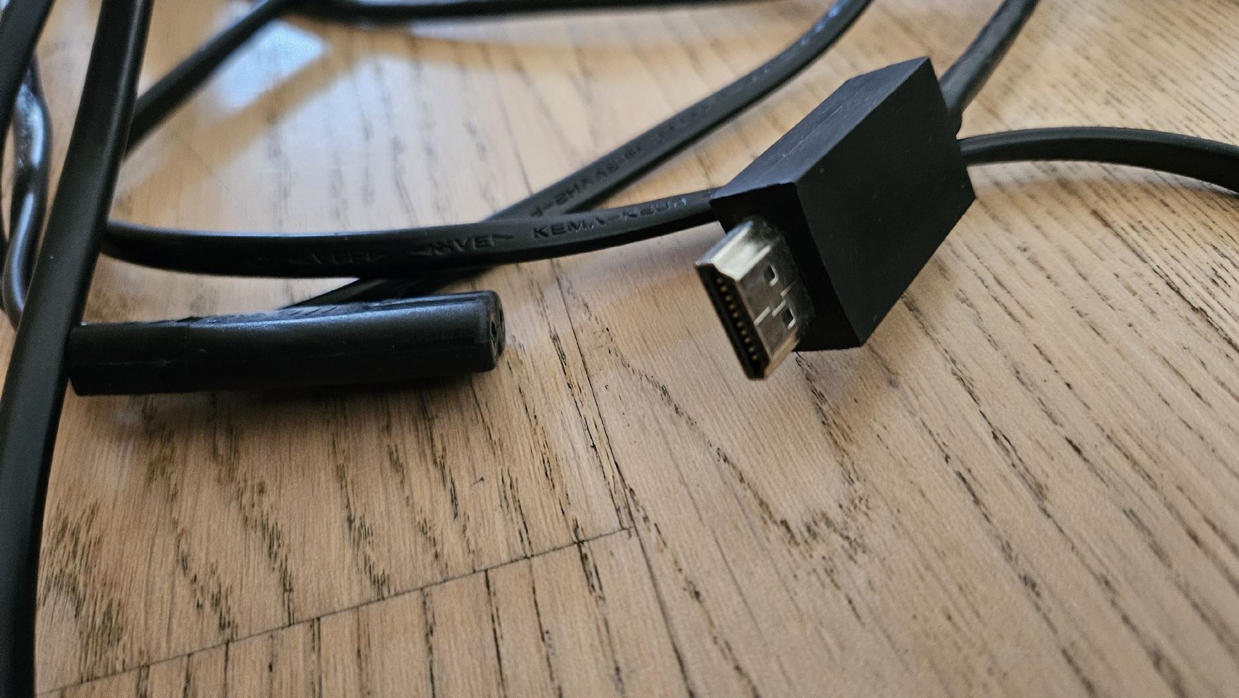 Sony Console: PlayStation 4 schwarz mit Kabeln – Usato da Bülach venduto da Qli_s9fg 3