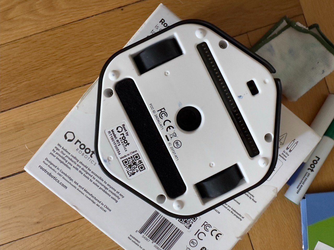 Spielzeuge: Root ("get anyone coding"-Roboter) – Gebraucht aus Bern von CaptSpot 2