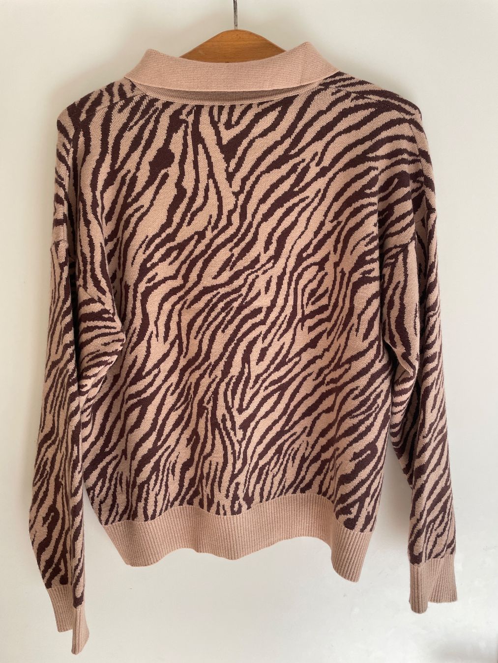 Maglioni & Felpe: Pulli Wolle 38% neu mit Etikette mit Zebra-Muster, Grösse M – Nuovo e nell'imballaggio originale da Wettingen venduto da Rose_Angela 1