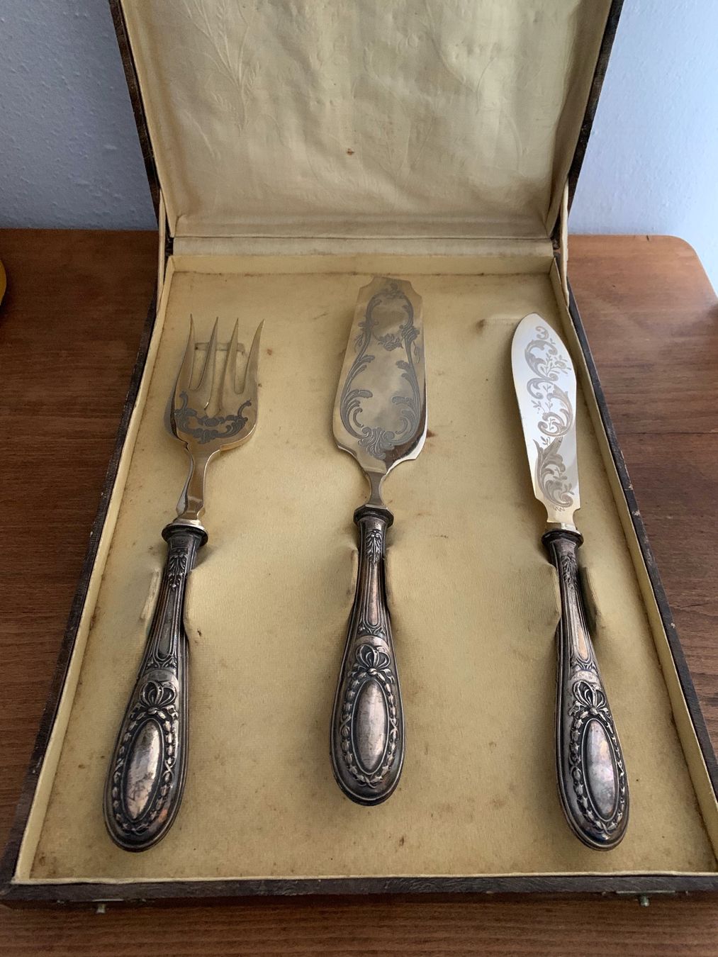 Set di posate: SET DI TRE POSATE PER DOLCE ARGENTO 800/1000 – Usato da PARADISO venduto da pin_vlj8 1