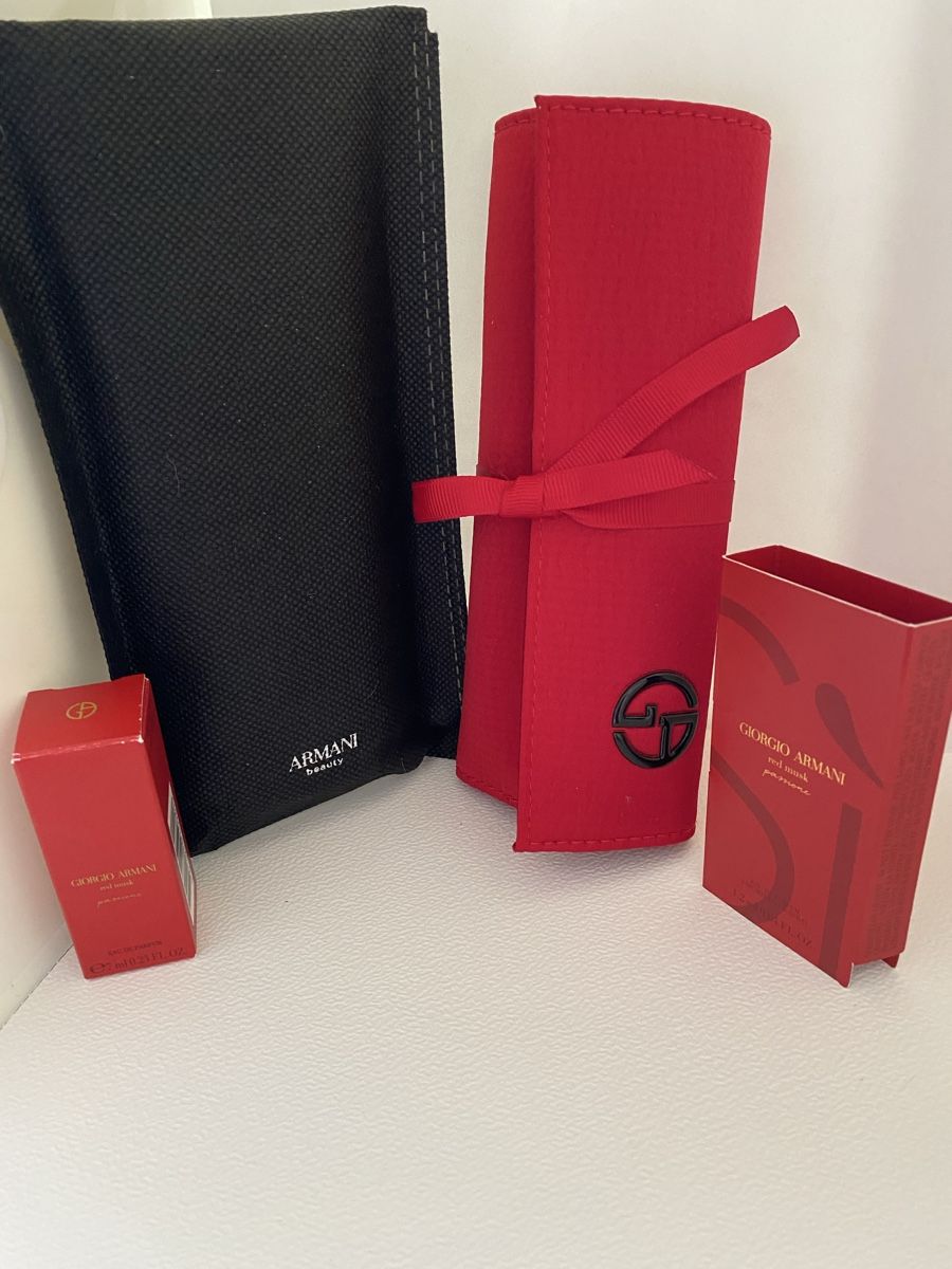 Armani Profumi & Eau de Toilette: Armani Sì Passione red musk – Nuovo e nell'imballaggio originale da Bouveret venduto da wes_7zll 1