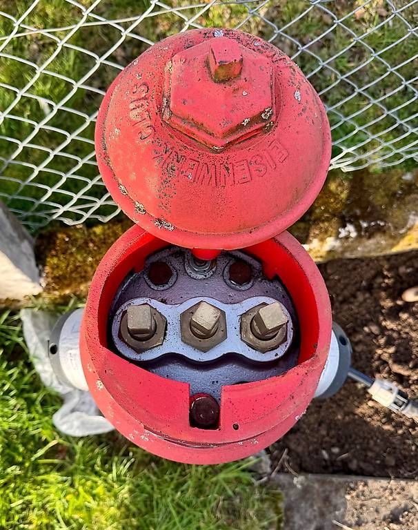 Estintori: Hydrant VonRoll - Wasserverteiler Garten – Usato da Riedtwil venduto da amRing 1