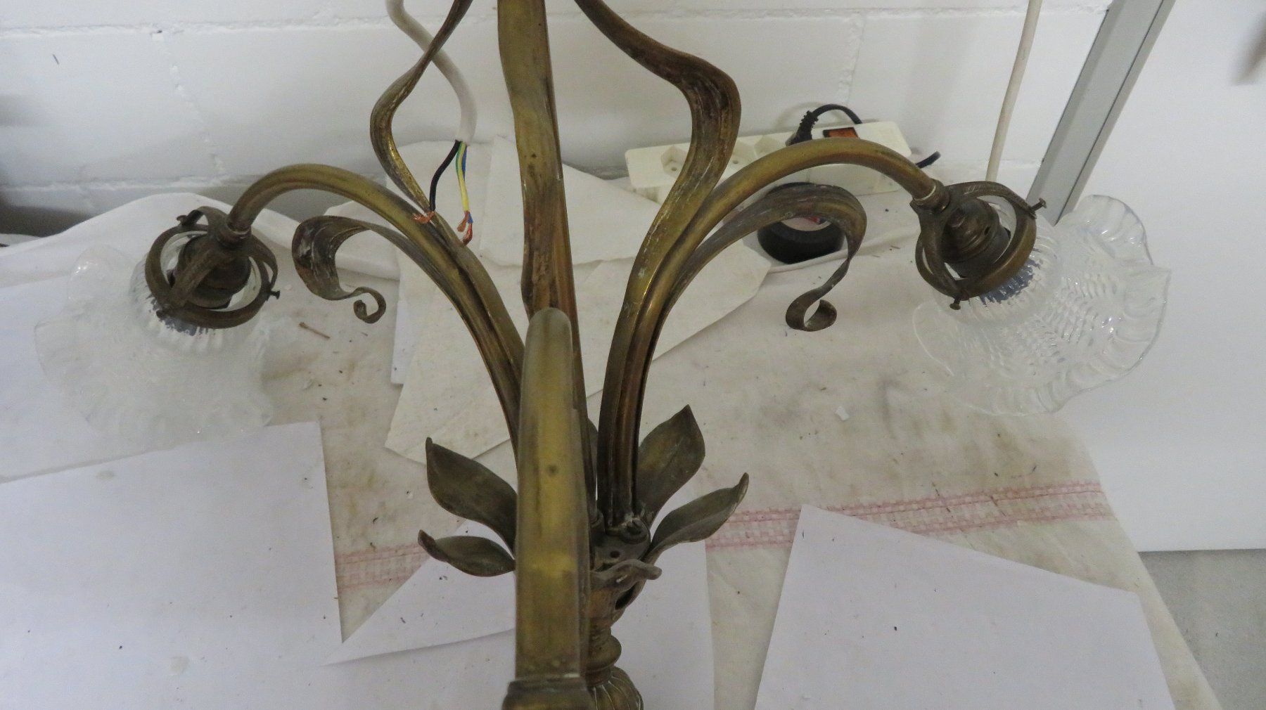 Lustres & lampes de plafonds: Deckenleuchte 3-armig Jugendstil messing – D'occasion à Wetzikon ZH par morda1954 2
