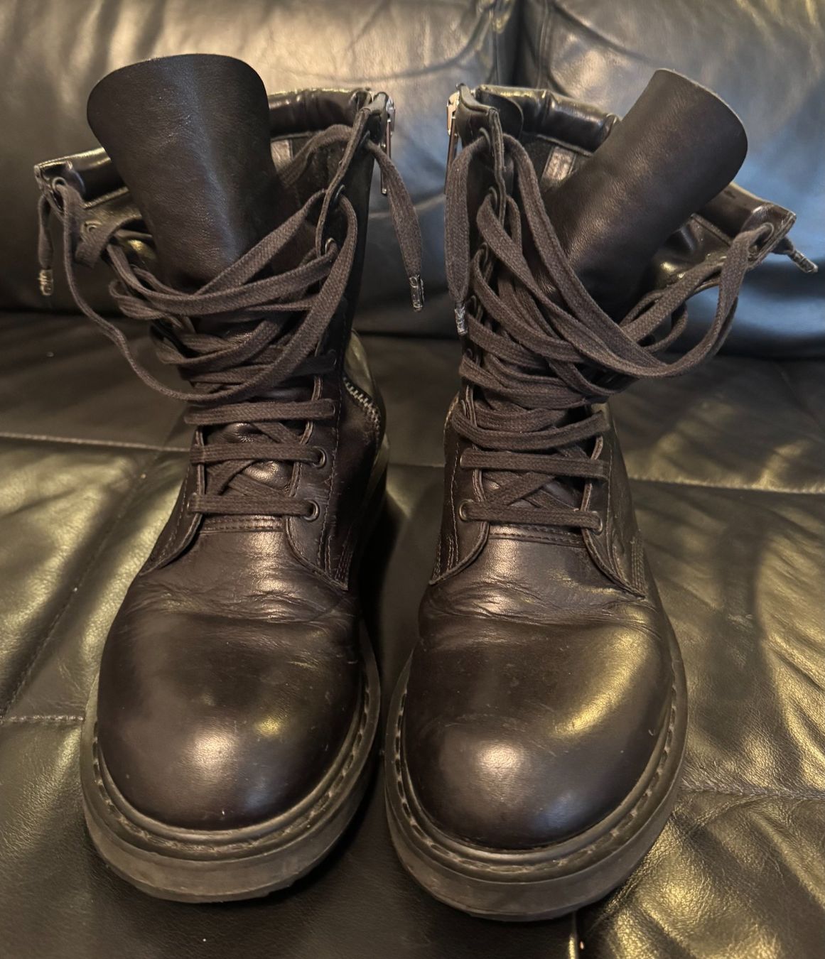 Rick Owens Scarpe da uomo: Rick Owens Anfibio Combat Boots – Usato da Canobbio venduto da kk_dee