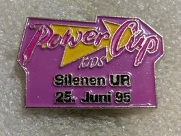 Ansteckpin 146: Power Cup Kids