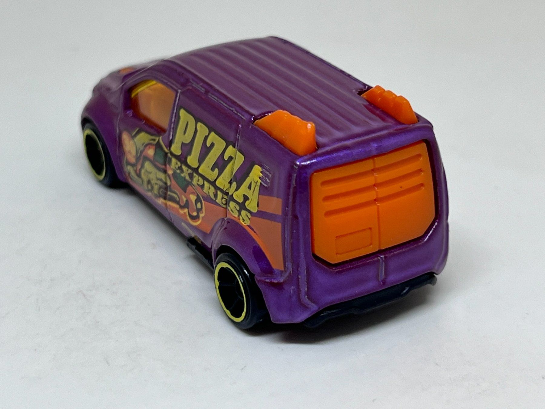 Hot Wheels Modellautos: Hot Wheels Ford Transit Connect #38 – Gebraucht aus Wildegg von LaaBoutique 2