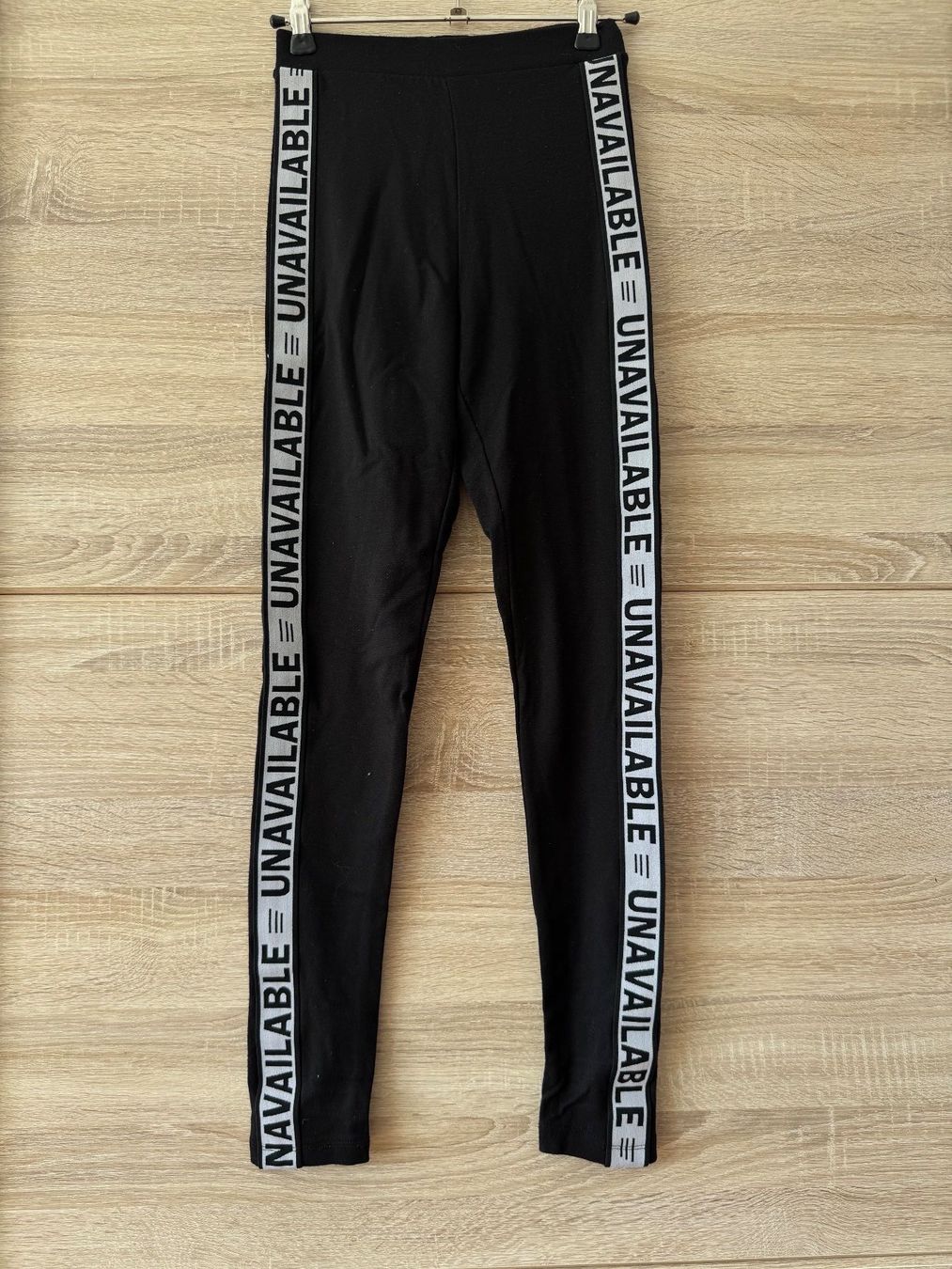 H&M Collants: Legging noir – D'occasion à Montreux par Izapechee