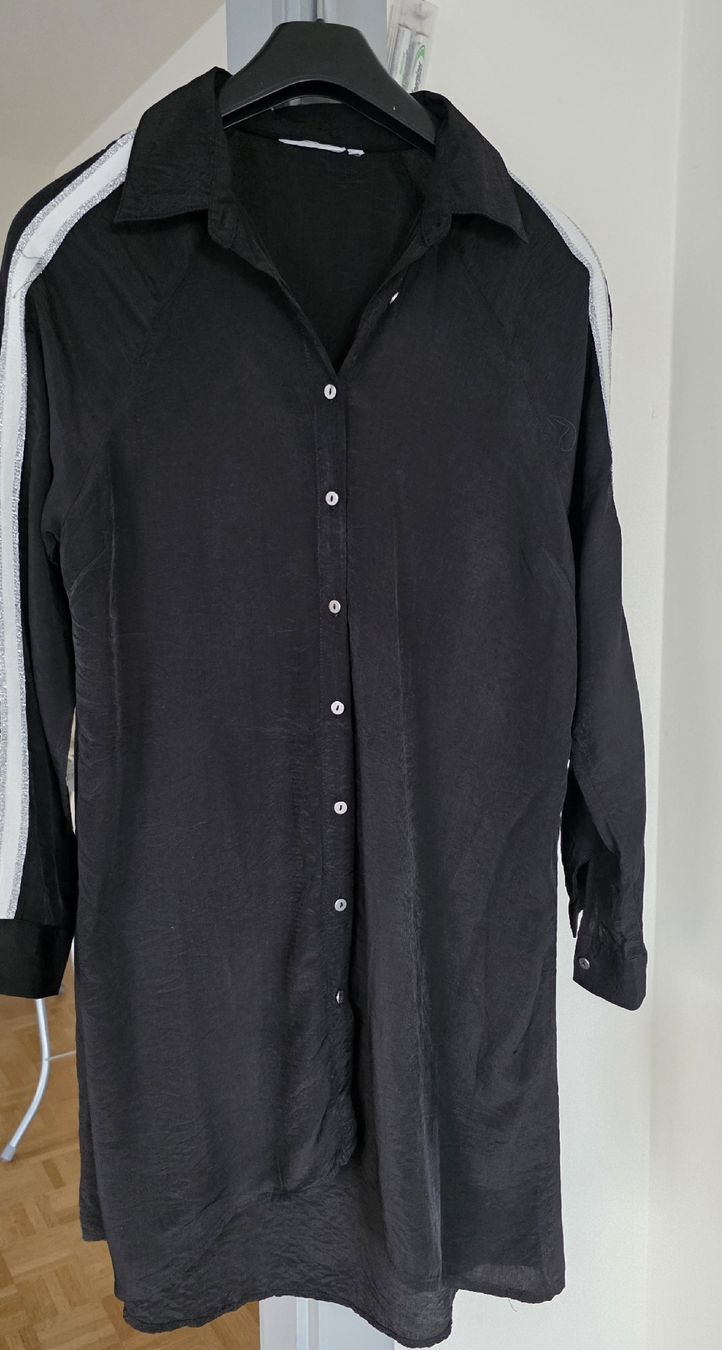Camicette: Chemise longue noire – Usato da Yverdon-les-Bains venduto da van_dq65 9