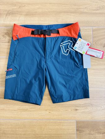 Ergo Stretch Shorts, neu mit Etikett, Gr. S