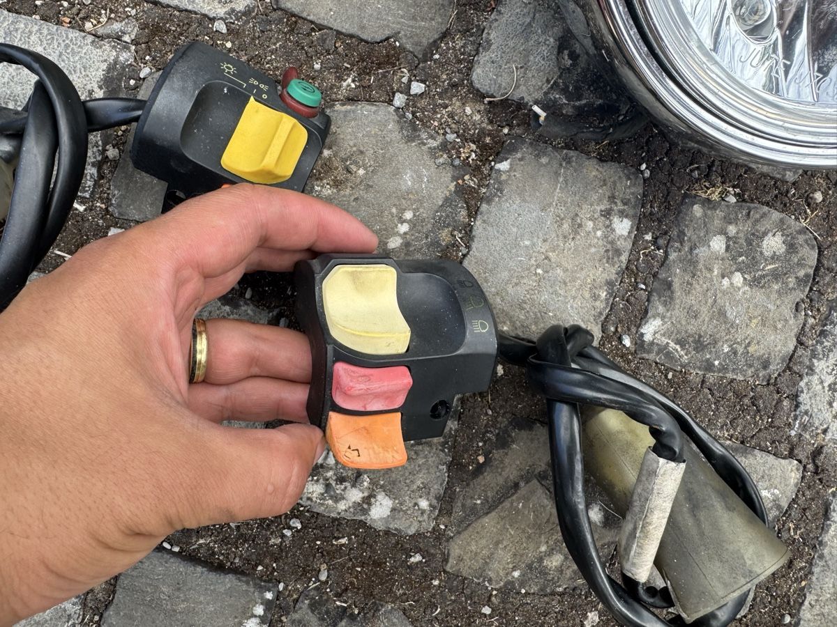 BMW Alle Motorradersatzteile: BMW K 75 diverse Teile – Gebraucht aus Avenches von Staticity 7