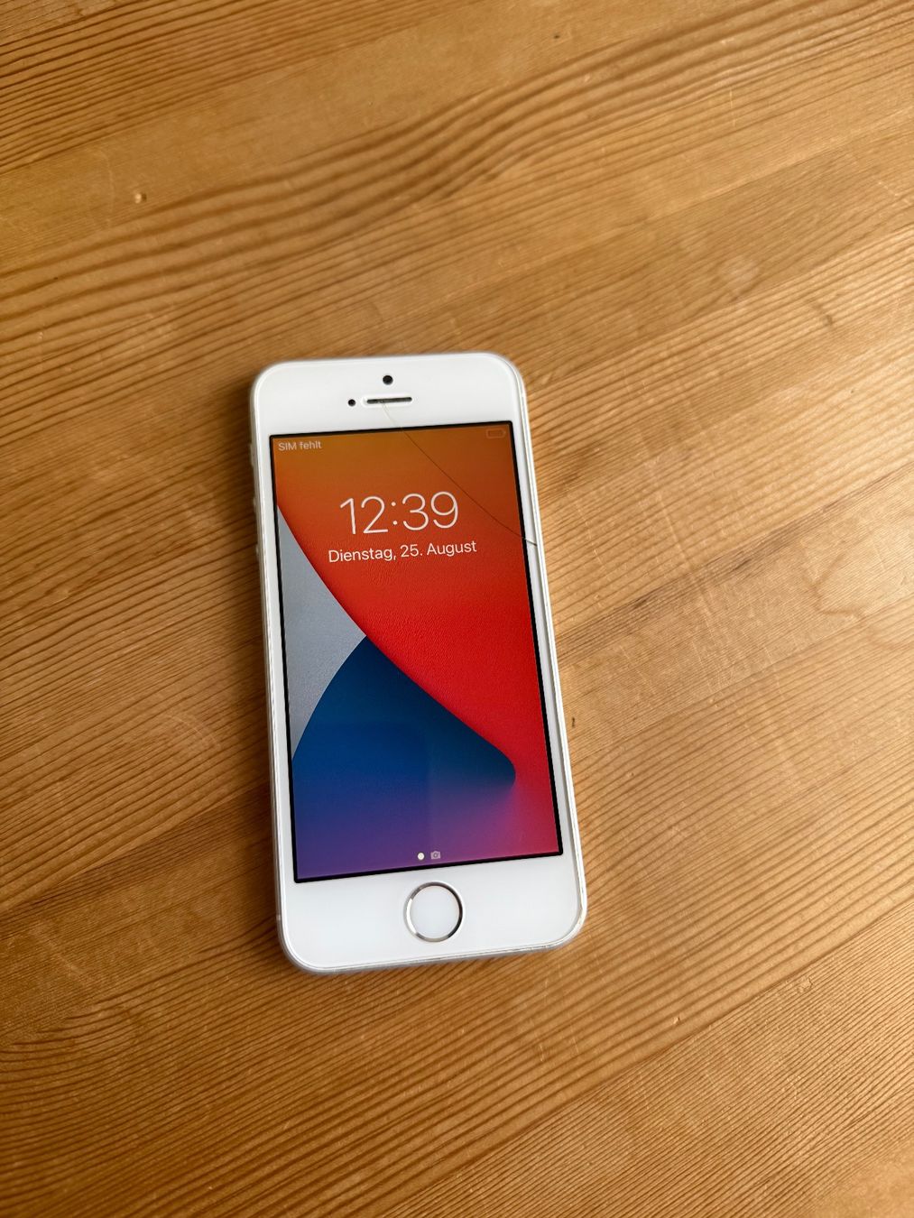 Apple Telefoni cellulari / Smartphones: iPhone SE 32GB weiss – Difettoso da Lützelflüh-Goldb venduto da Guemseli