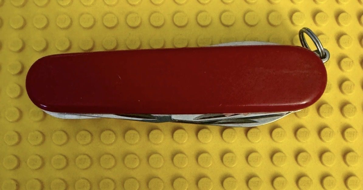 Victorinox Coltelli tascabile: Original Victorinox Schweizer Sackmesser Rot – Usato da Birsfelden venduto da sam2tuusig6