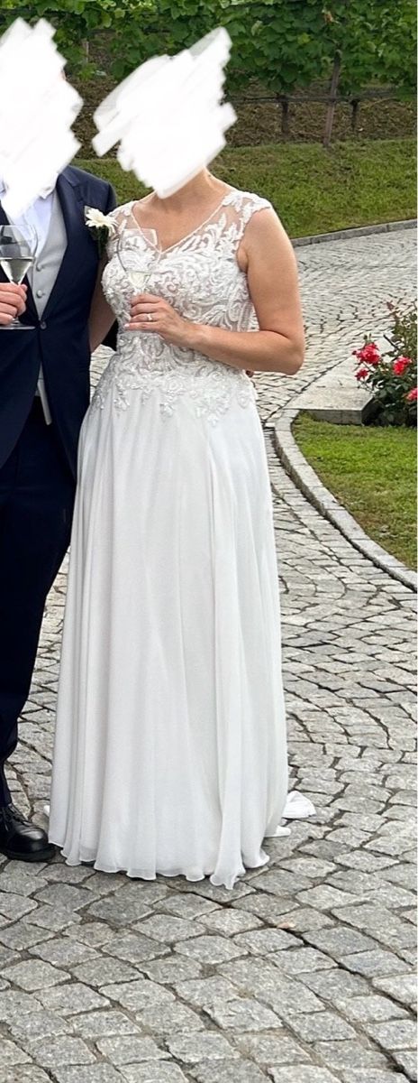 Vestiti: Abito da sposa t. 38 PA 3000.- – Usato da Mezzovico venduto da AnGy-AnGy