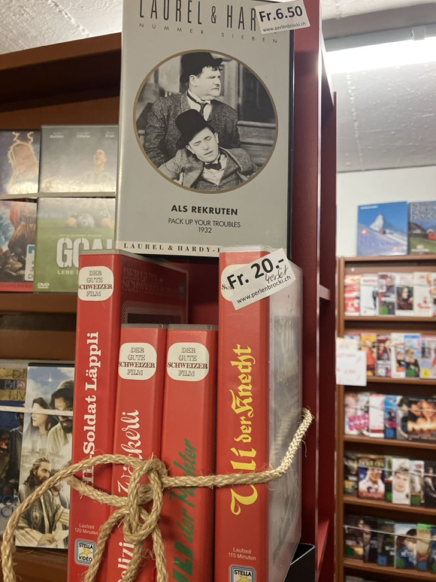 Panasonic Registratori: Panasonic VHS Recorder NV-SD240EG – Usato da Erlenbach im Simmental! venduto da Simmentaler-Perlen 8