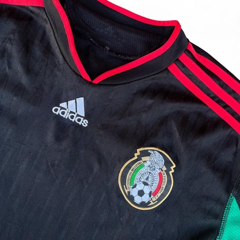 Adidas Canottiere & Pantaloni: Mexico 2010 Trikot Adidas – Usato da Riehen venduto da RESTREET 1