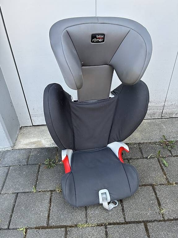Seggiolini per auto: Kinderautositz – Usato da Buchrain venduto da SonjaLA