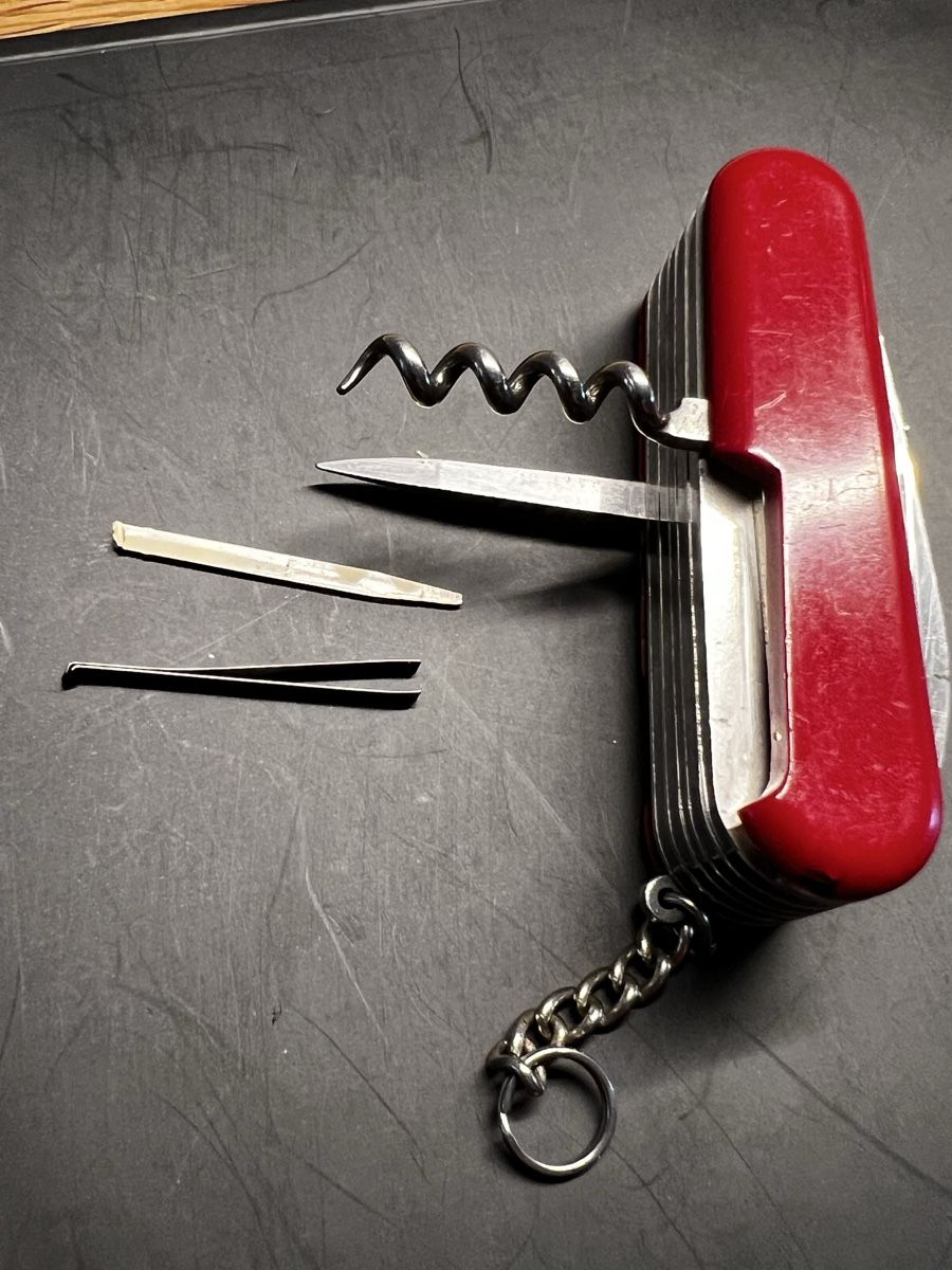 Victorinox Taschenmesser: Victorinox Motorist Schweizer Taschenmesser – Gebraucht aus Niederwangen BE von KFI 9