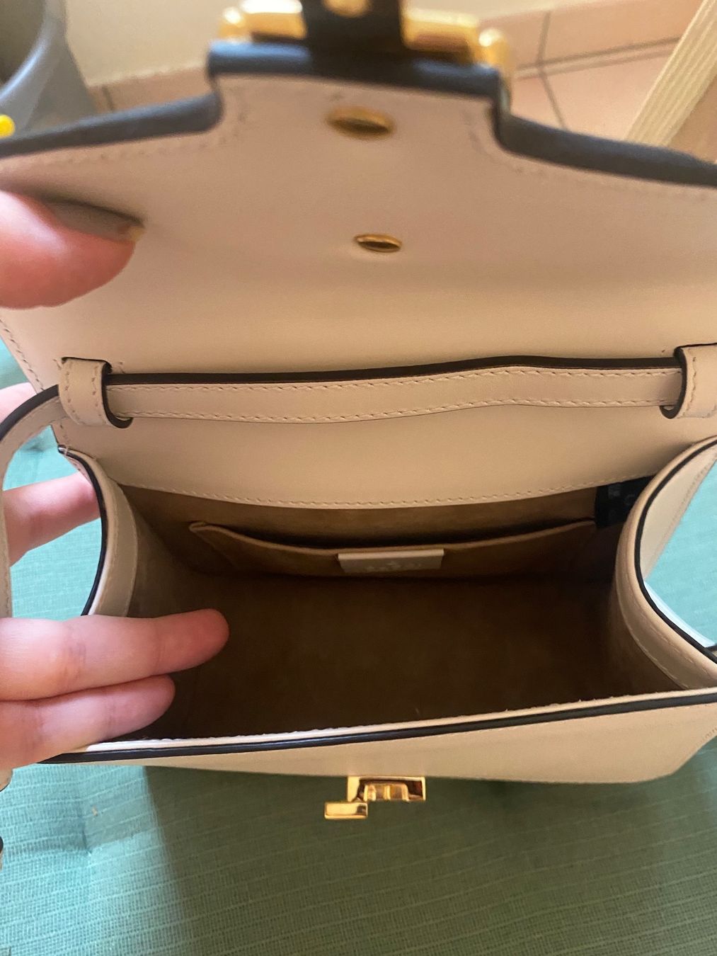 Gucci Sacs femmes: Sac à main Gucci Sylvie – Neuf (Voir description) à Lausanne par bab_s576 3