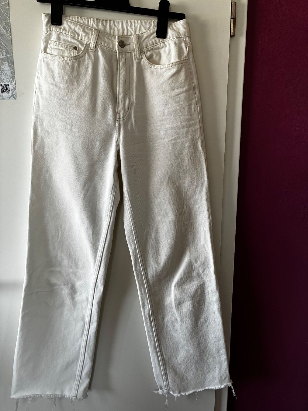 H&M Jeans: Pantalon blanc wide leg h&m – Usato da Riaz venduto da cam_x5xs 1