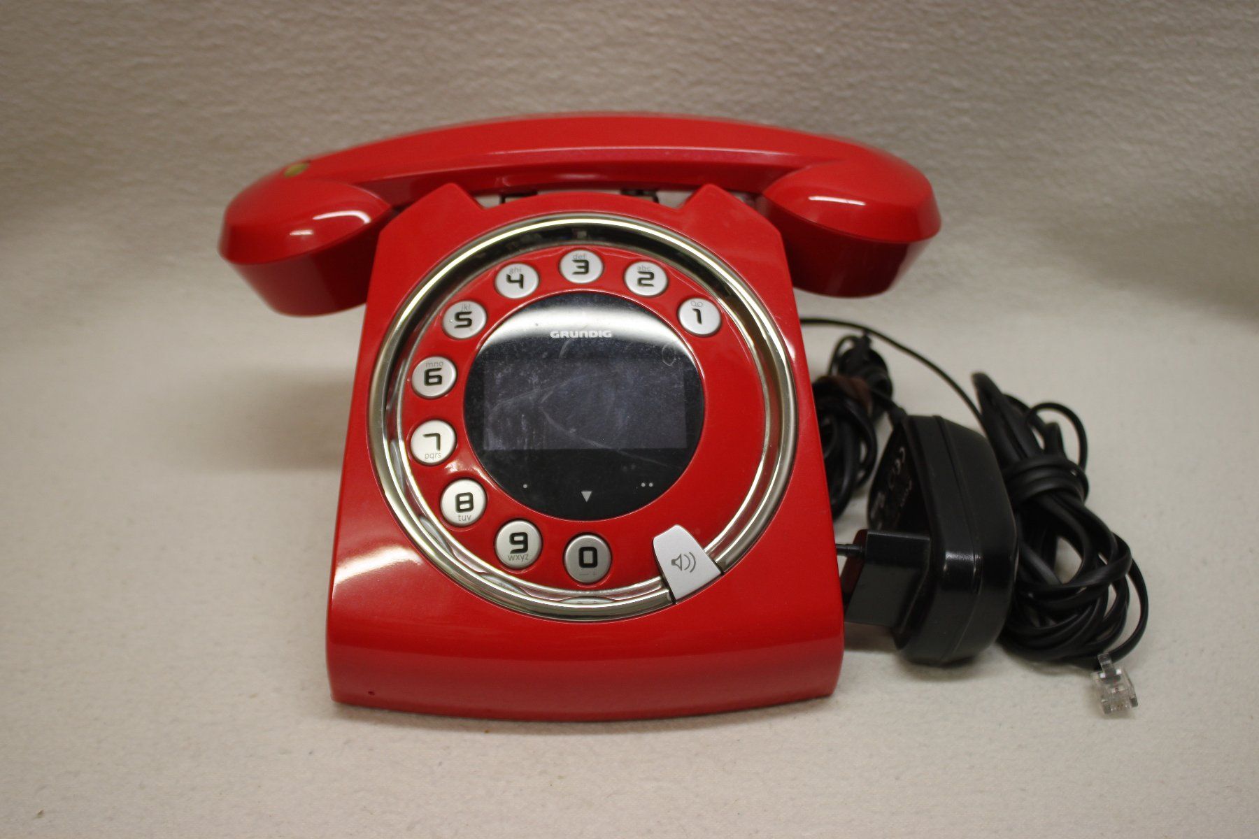 Grundig Telefoni: Grundig Retro Telefon Sixty rot – Usato da Thun venduto da Fbchm