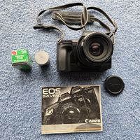 Canon EOS Kamera mit Blitz, Fujifilm + Tragtasche