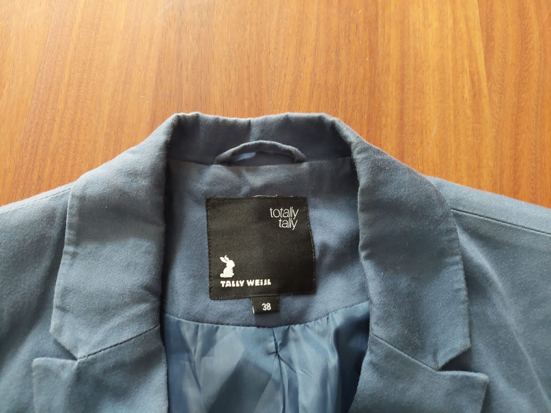 Tally Weijl Giacche: Schöner Blazer – Usato da Basel venduto da shirley_gold 2
