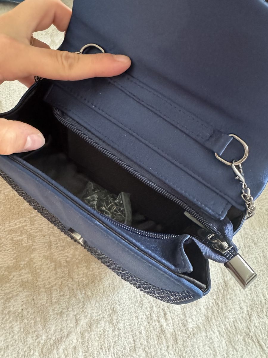 Sacs femmes: Dunkelblaue Strass-Abendtasche mit Ringgriff und Kette – Neuf avec emballage d'origine à Zürich par di_archive 7