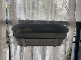 Lot de 8 jardinières en métal avec support 52x20cm