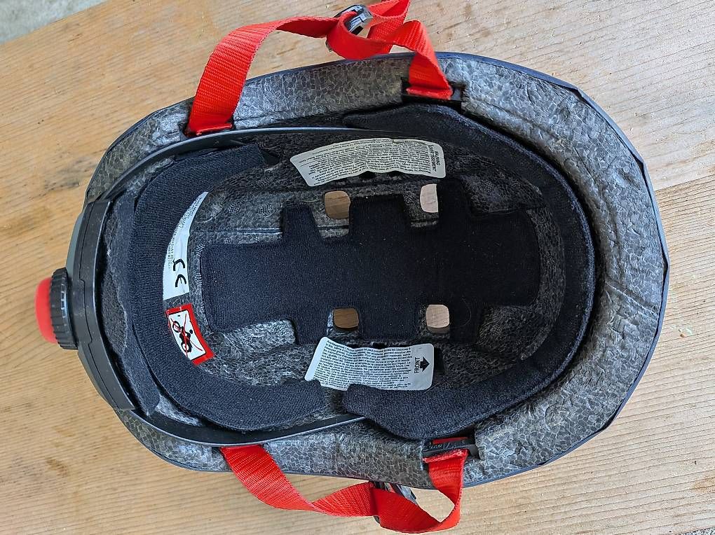Casques: Kinderhelm Micro / Velohelm / Helm – D'occasion à Klosters par selfranga 1