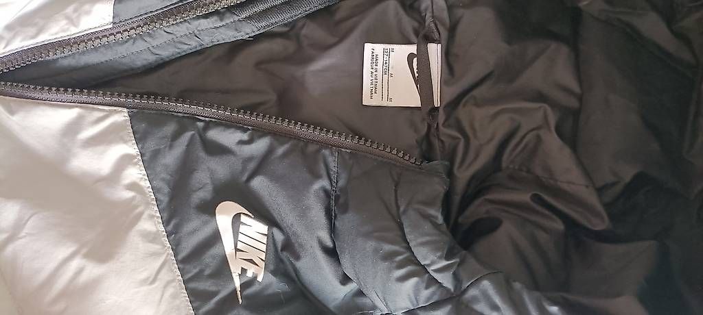 Giacche & Cappotti: Veste Nike taille 137-147 – Usato da Genève venduto da asteroide01 1