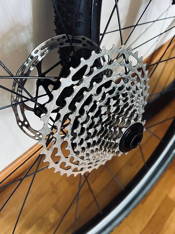 Pezzi di ricambio: Jantes carbone CLASSIFIED CF G30 complet avec powershift – Usato da La Chaux-de-Fonds venduto da ultrastrikt 4