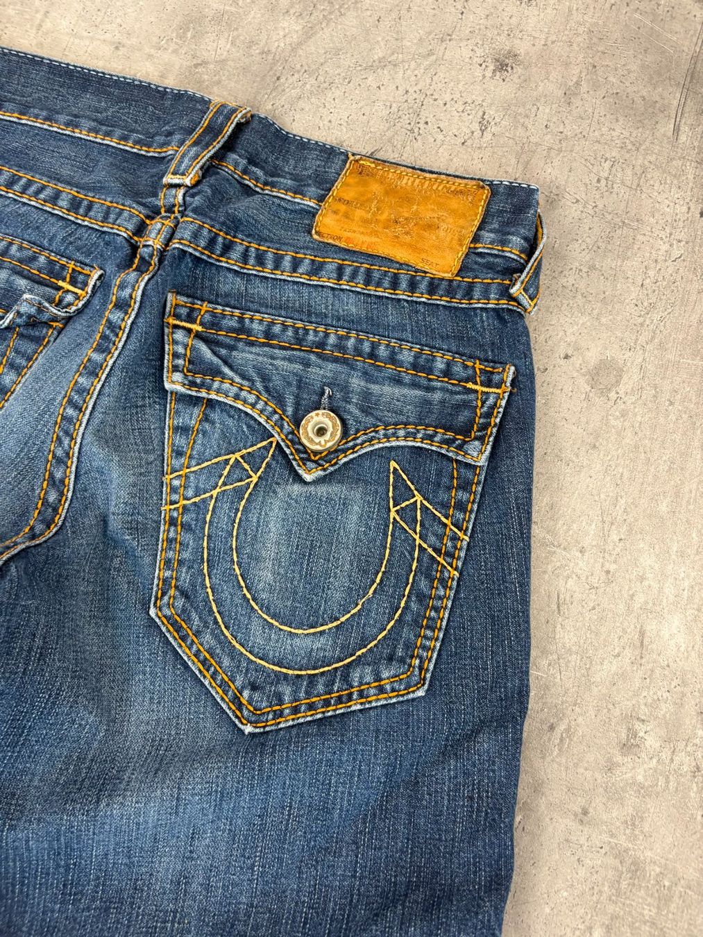 True Religion Jeans: Vintage True Religion Bootcut Flared (M) – Nuovo (secondo la descrizione) da Werdenberg venduto da hase.vintage 5