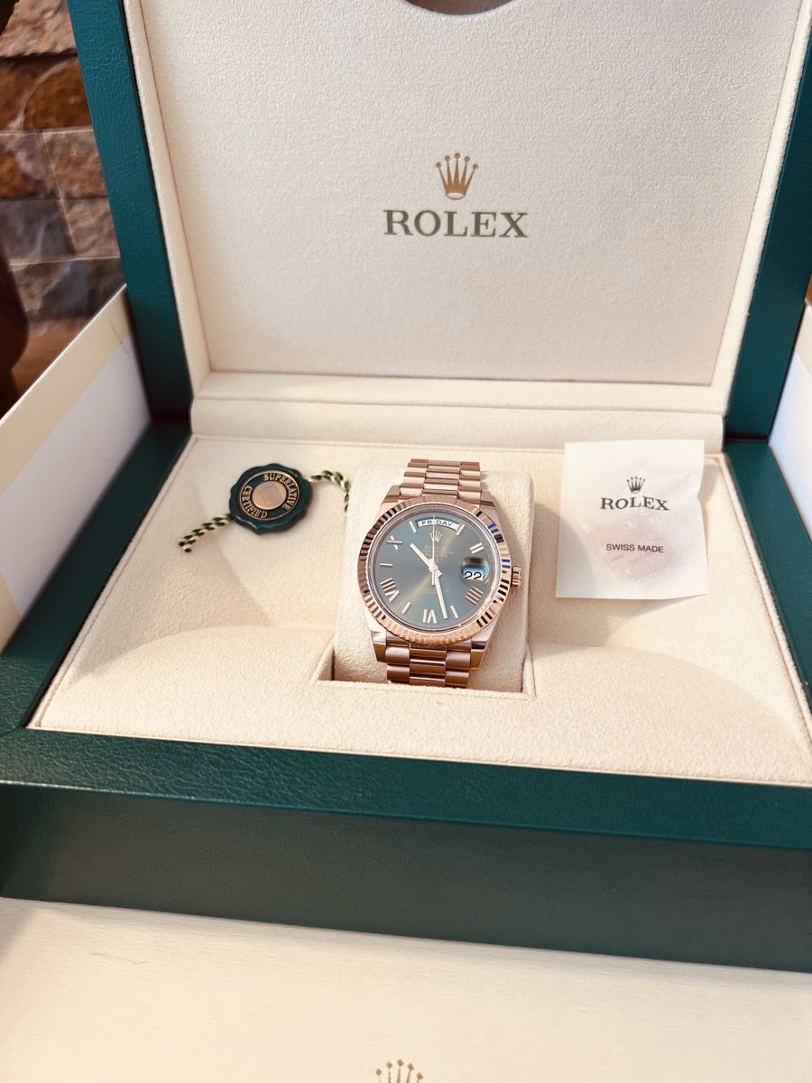 Rolex Orologi: Rolex Day-Date 40 Roségold – Nuovo e nell'imballaggio originale da Biel-Bienne venduto da fer_7gy5