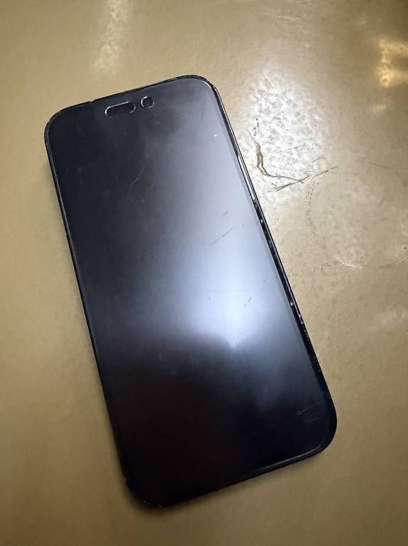 Telefoni cellulari / Smartphones: iPhone 14 Pro 128 GB schwarz  – Usato da Zürich venduto da tvricvm 1