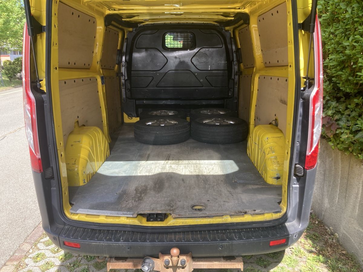 Ford Nutzfahrzeuge: Ford Transit Custom – Gebraucht aus Uster von Furisa 4