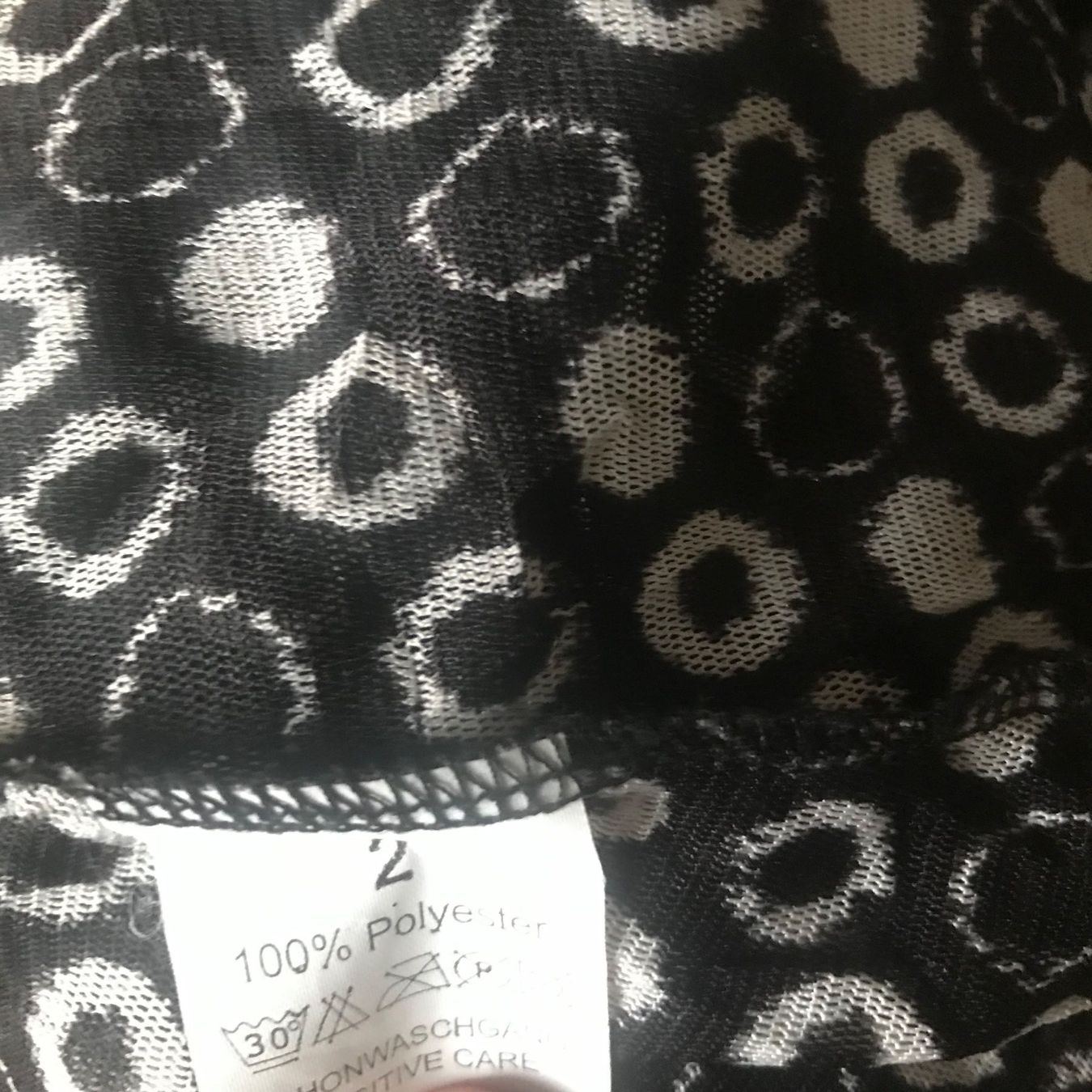 T-shirt: Zeitlos bei Luana Gr. 2 – Usato da Niederurnen venduto da Guste 5
