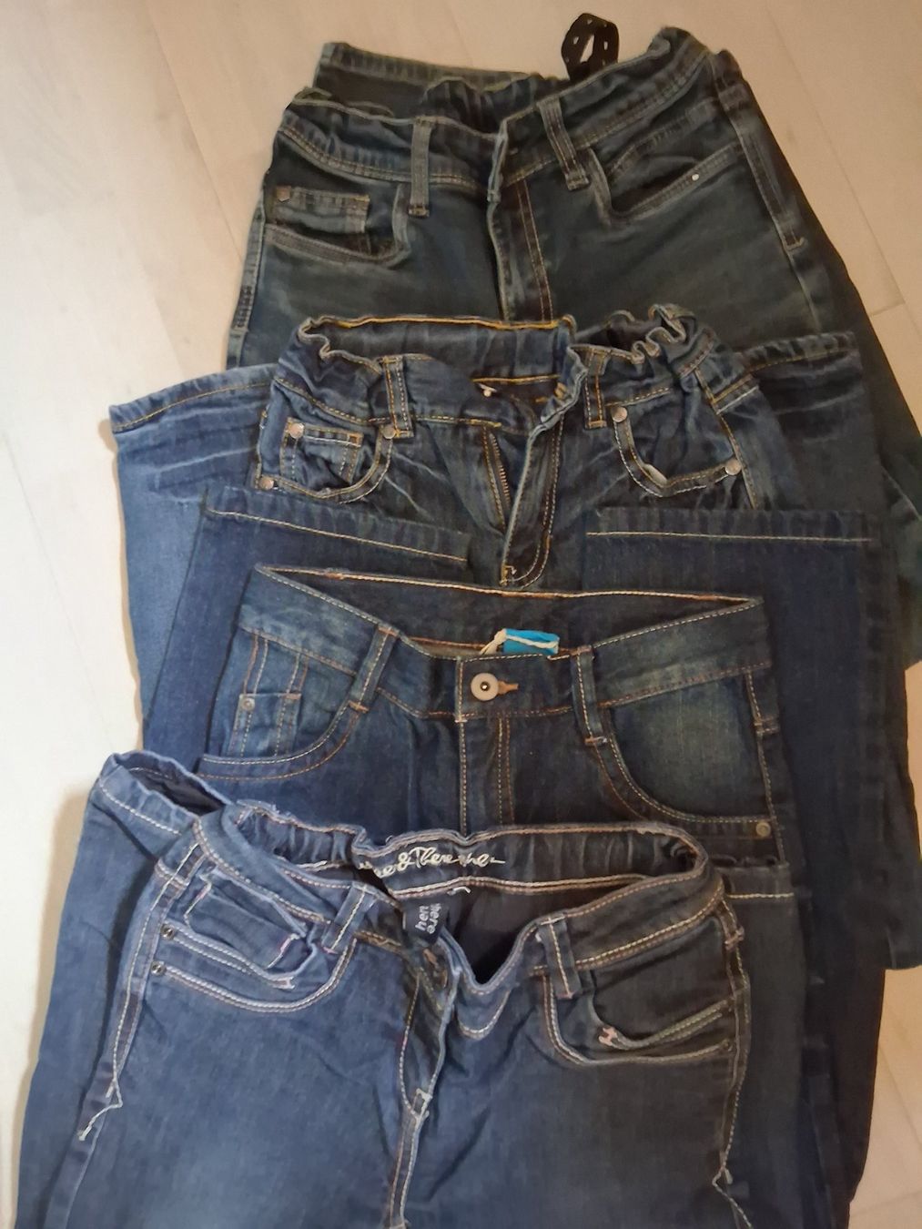 Pantaloni: 4 Top Jeans in gr 140 – Usato da Astano venduto da mclotto