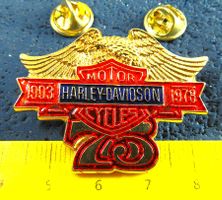 HD HARLEY-DAVIDSON 75Y 1903-1978 2NÄGEL-PIN GEPRÄGT GOLDIG