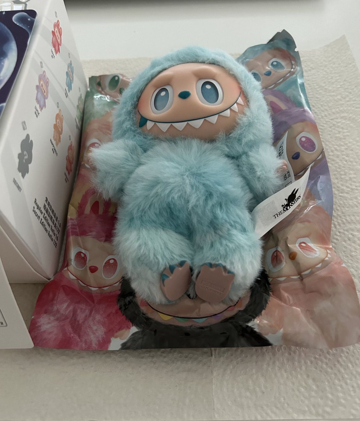 Pop Mart Figurines: Pop Mart Big Into Energy Labubu - Hope – Neuf (Voir description) à Rheinfelden par Boutique_Luxe 3
