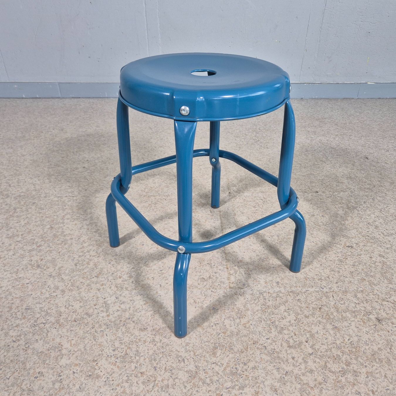 Ikea Sgabelli: IKEA Räskog Hocker Industriedesign Stool Metall Höcker – Usato da Nottwil venduto da Wondewa-Shop 8
