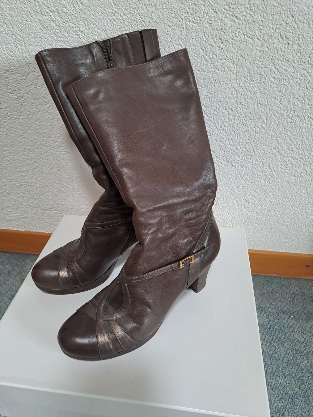 Chie Mihara Scarpe da donna: Hochwertiger Lederstiefel, CHIE MIHARA, NP 549.--, Gr. 38.5 – Usato da Frauenfeld venduto da Andadaa 2