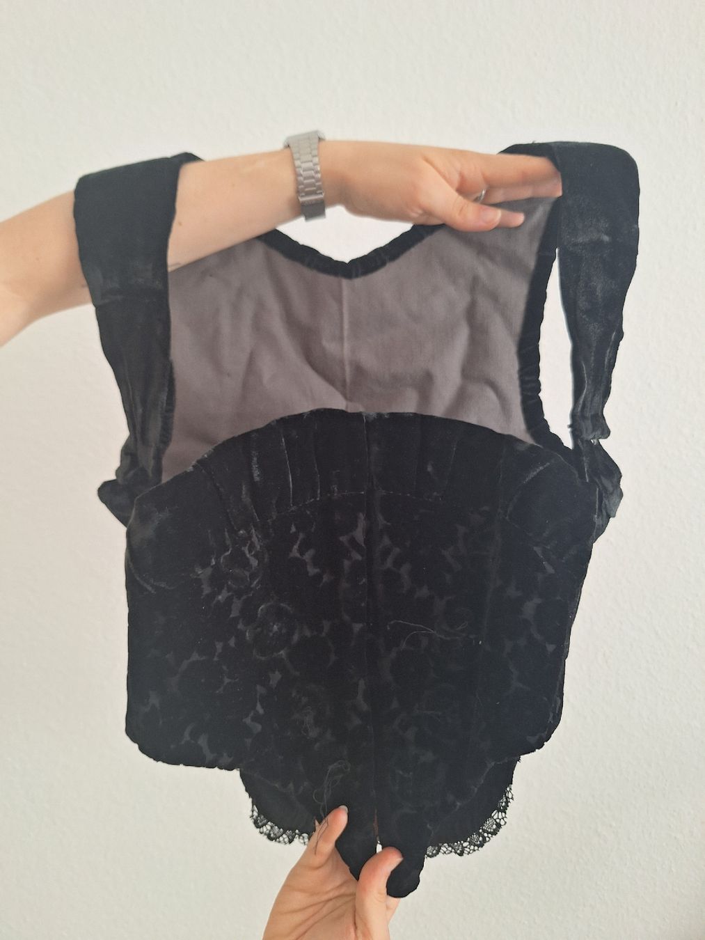 Vestiti: Sonntags Tracht – Usato da Neuchâtel venduto da bovgae
