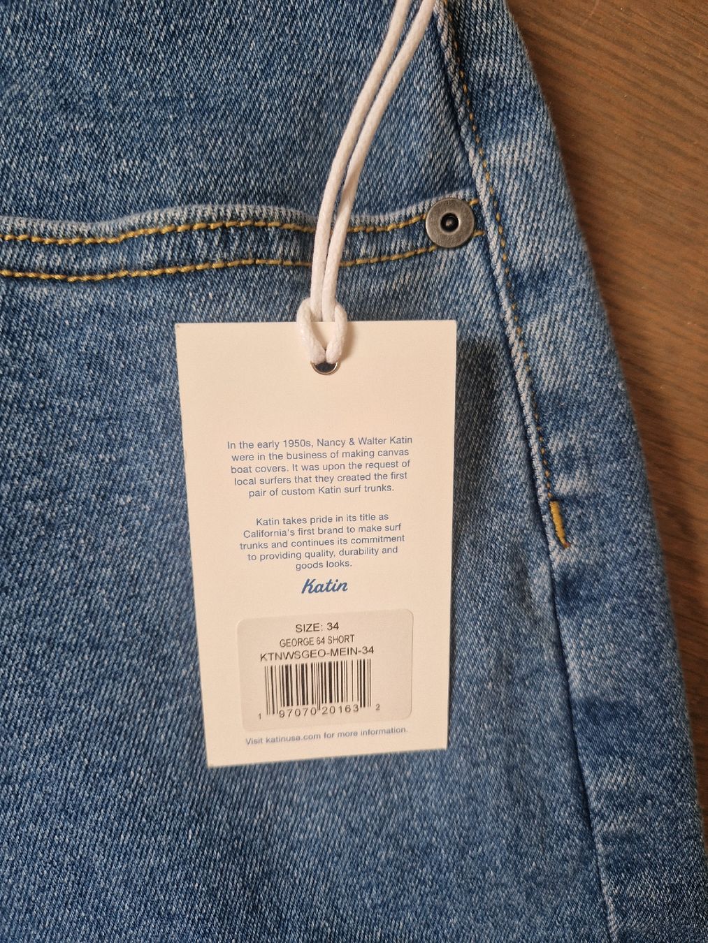 Jeans: Kurze Jeans von der Marke Katin – Nuovo e nell'imballaggio originale da Solothurn venduto da ngl_g29p 1